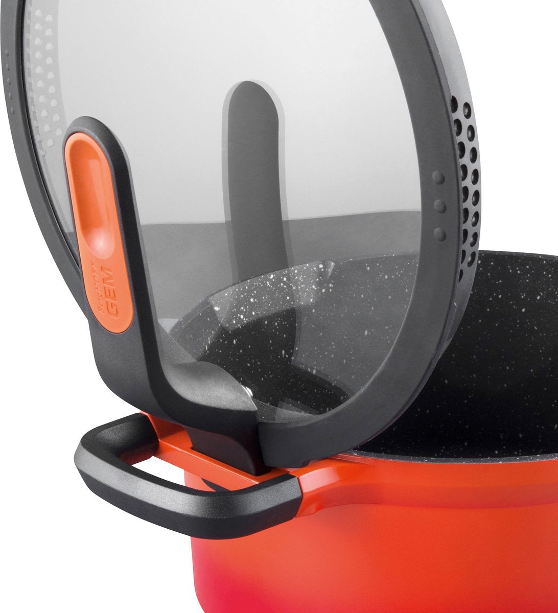 BergHOFF Covered stay-cool 2-handle sauté pan Red - Safqqa Egypt