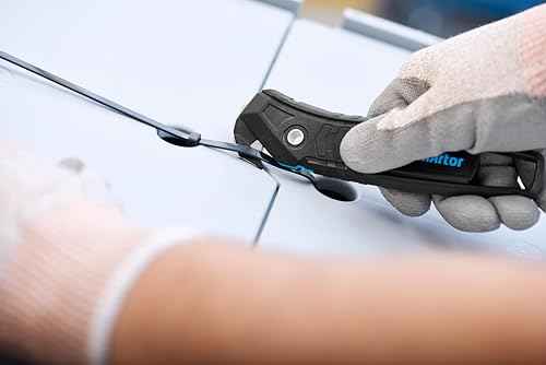 Martor 350001 Secumax 350 Concealed Blade Safety Cutter , black , Large 6.0" x H 1.5" x w 0.5" - Safqqa Egypt