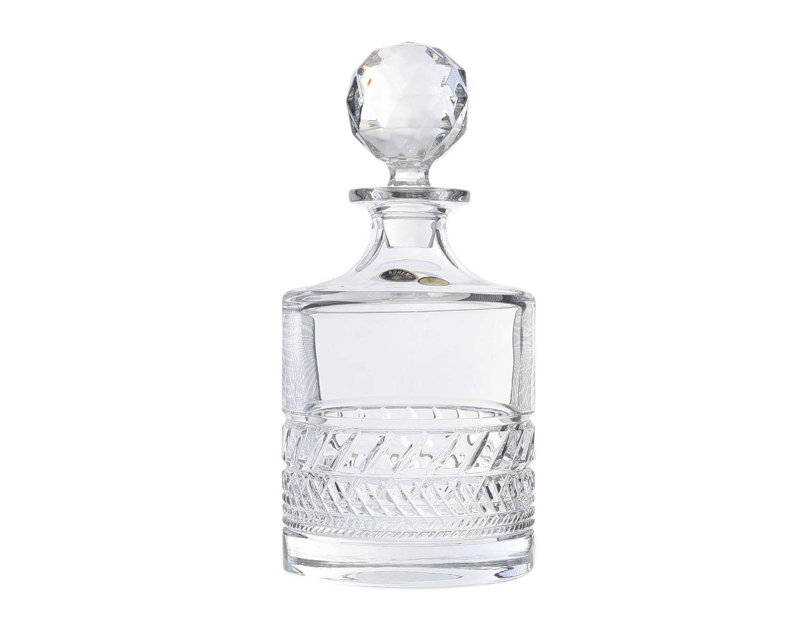 زجاجة مات ستون من بوهيميا، سعة 700 مل (شفافة) تتميز بتصميم أنيق وعصري يجمع بين الجمال والعملية. مصنوعة من زجاج عالي الجودة بلمسة نهائية غير لامعة مناسبة للماء والعصائر والمشروبات الباردة