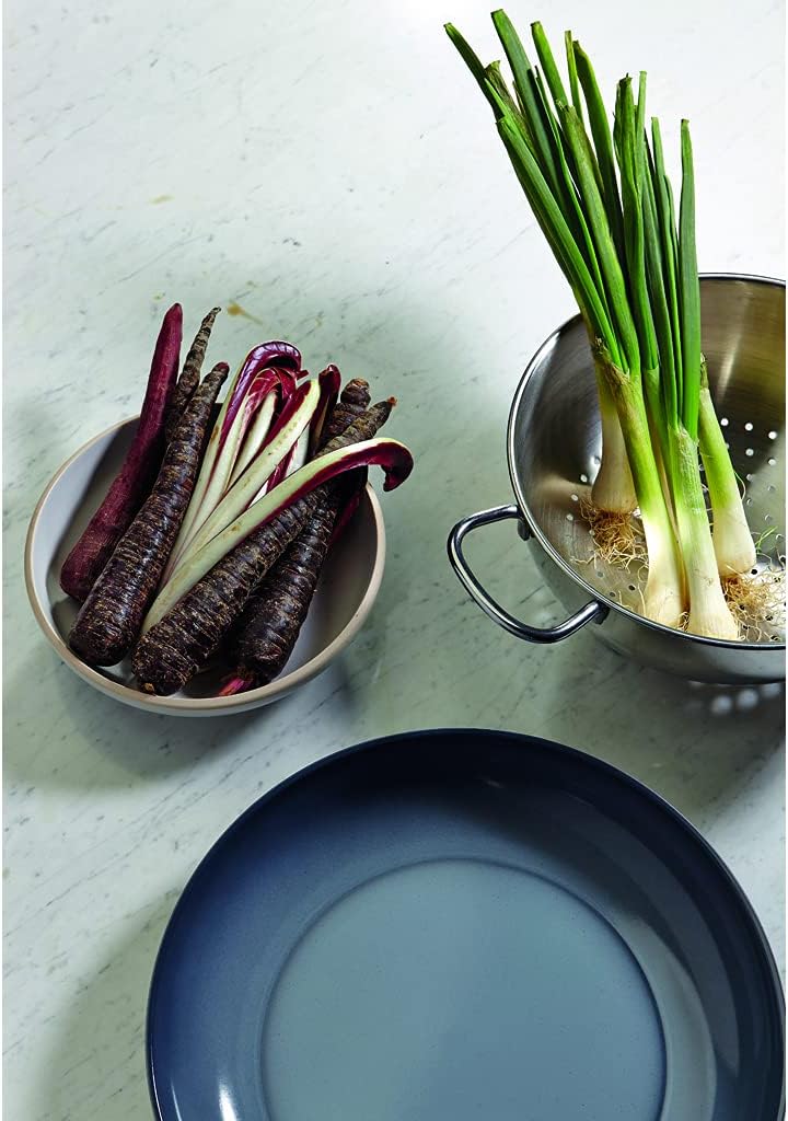 مقلاة مونيـتا ماكسيما مقاس 20 سم باللون الأزرق هي أداة مطبخ أنيقة ومتينة مصممة للاستخدام اليومي. تتميز بطبقة مانعة للالتصاق عالية الجودة تسهّل عملية الطهي والتنظيف،