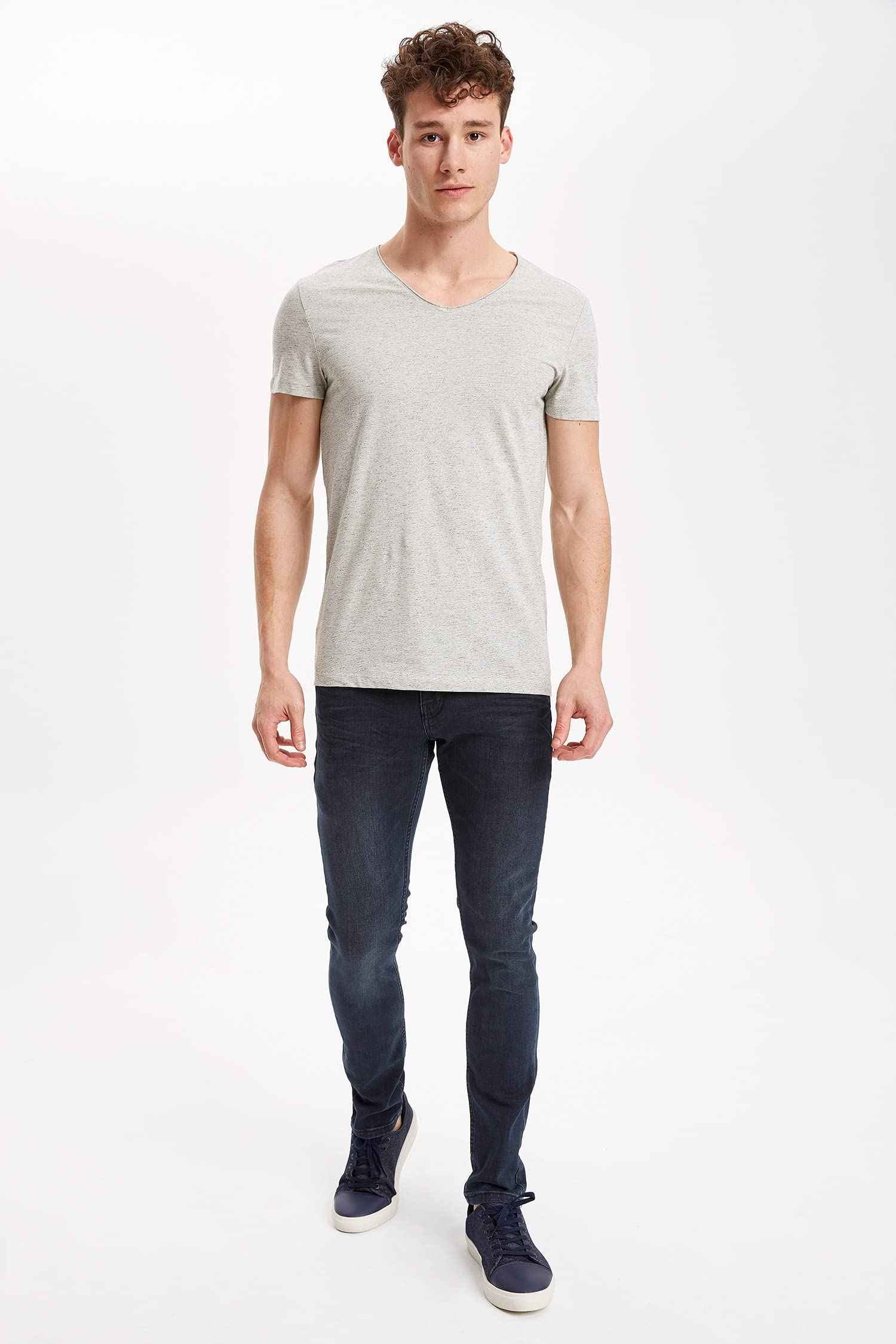 DeFacto Mens J9150AZ T-Shirts - Safqqa Egypt