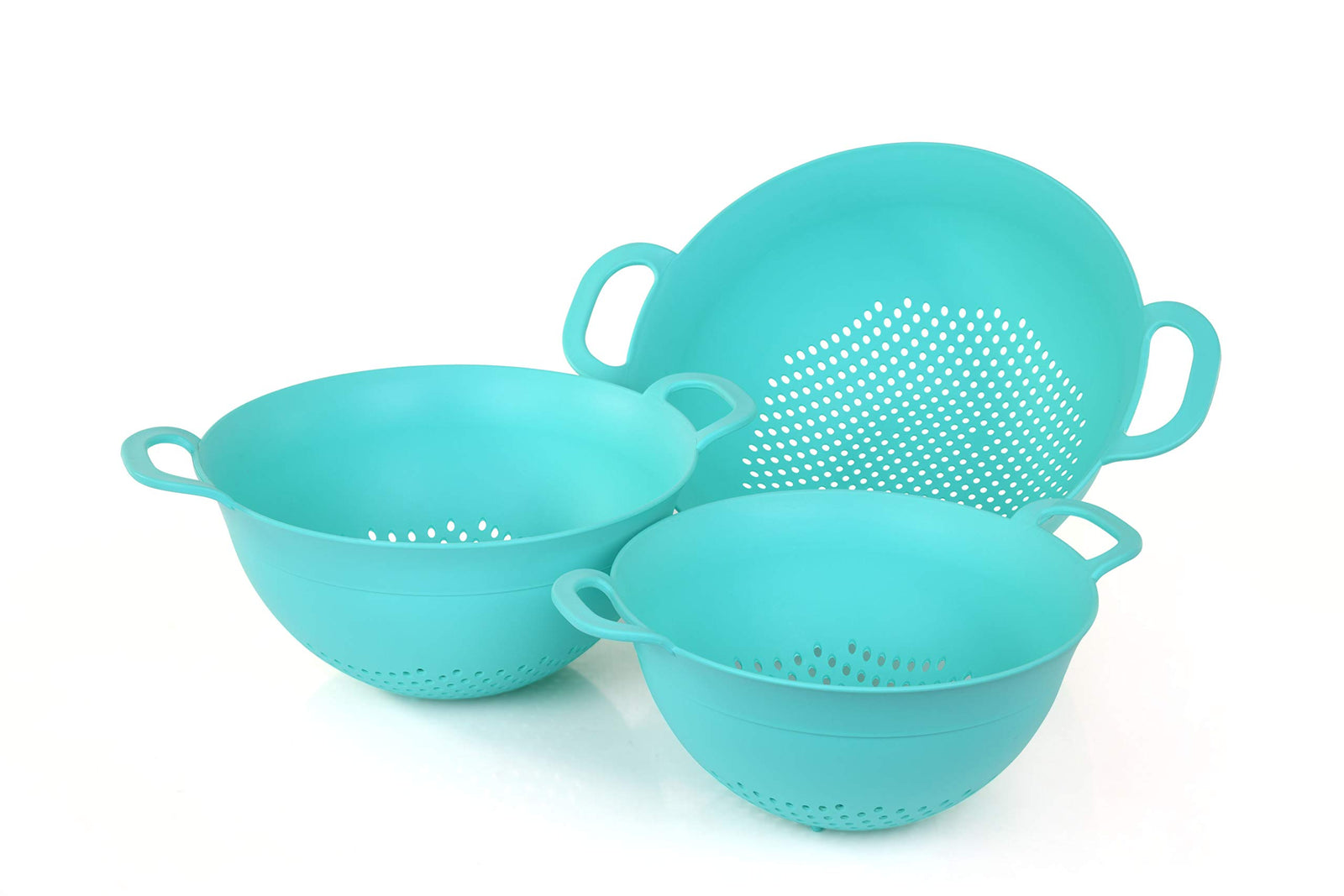 مصافي مينترا (3 قطع – باللون الفيروزي). تحتوي هذه المجموعة العملية والأنيقة على ثلاث مصافي بأحجام مختلفة مثالية لغسل الفواكه، الخضروات، المعكرونة وغيرها