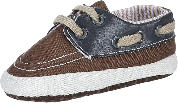 حذاء برباط بفتحات جانبية للأولاد من Mix & Max