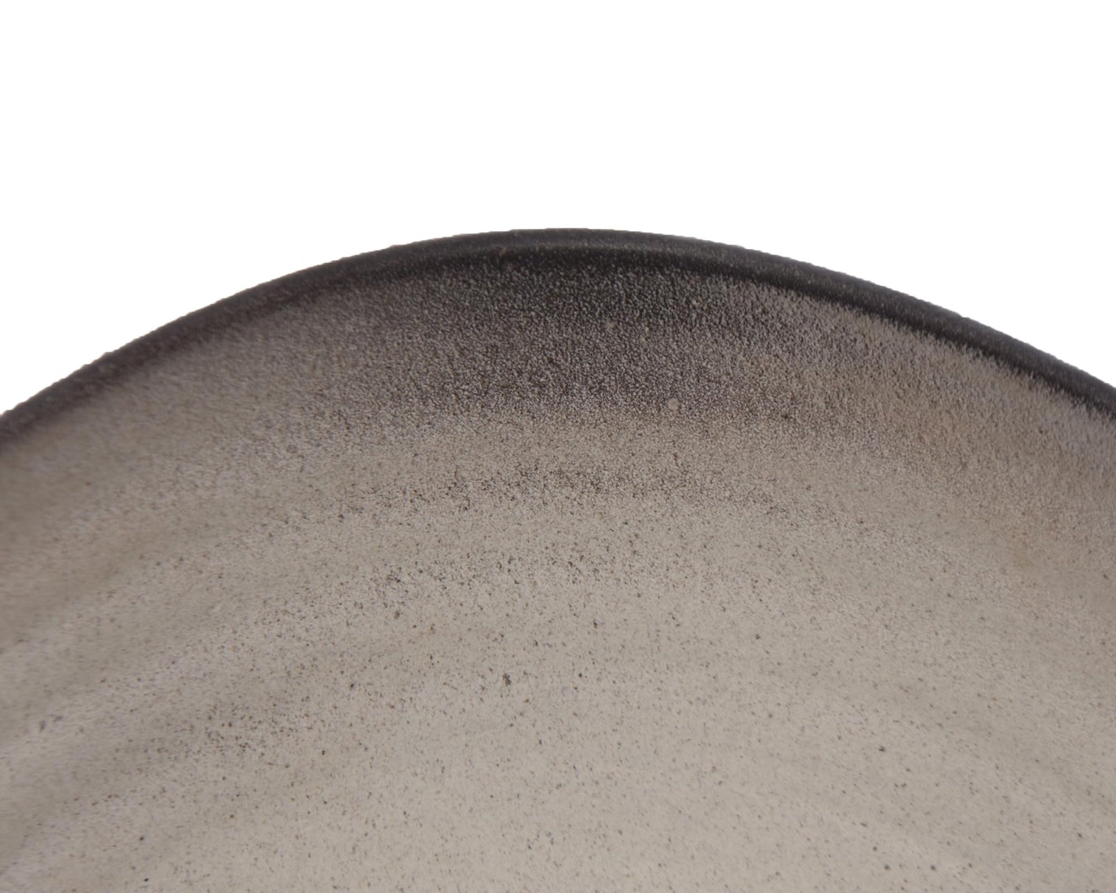 وعاء حلوى من الحجر الرملي من AbraCadabra، مقاس 27 سم يضيف لمسة طبيعية وأنيقة إلى مائدتك. مثالي لتقديم الحلويات، الفواكه، السلطات أو الوجبات الخفيفة