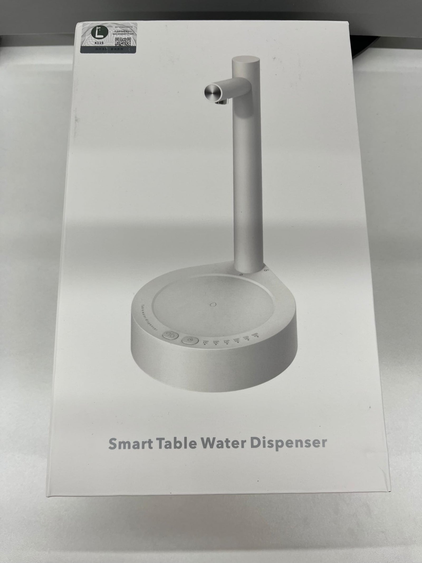 موزع المياه المكتبي من AUAUY هو حل ذكي ومريح لتعبئة المياه بسهولة من عبوات 5 جالون والعبوات العالمية. يتميز بـ 6 مستويات لتدفق المياه تتيح لك التحكم في كمية المياه بضغطة زر واحدة. يعمل بتقنية الشحن عبر منفذ USB - بدون الوصلة