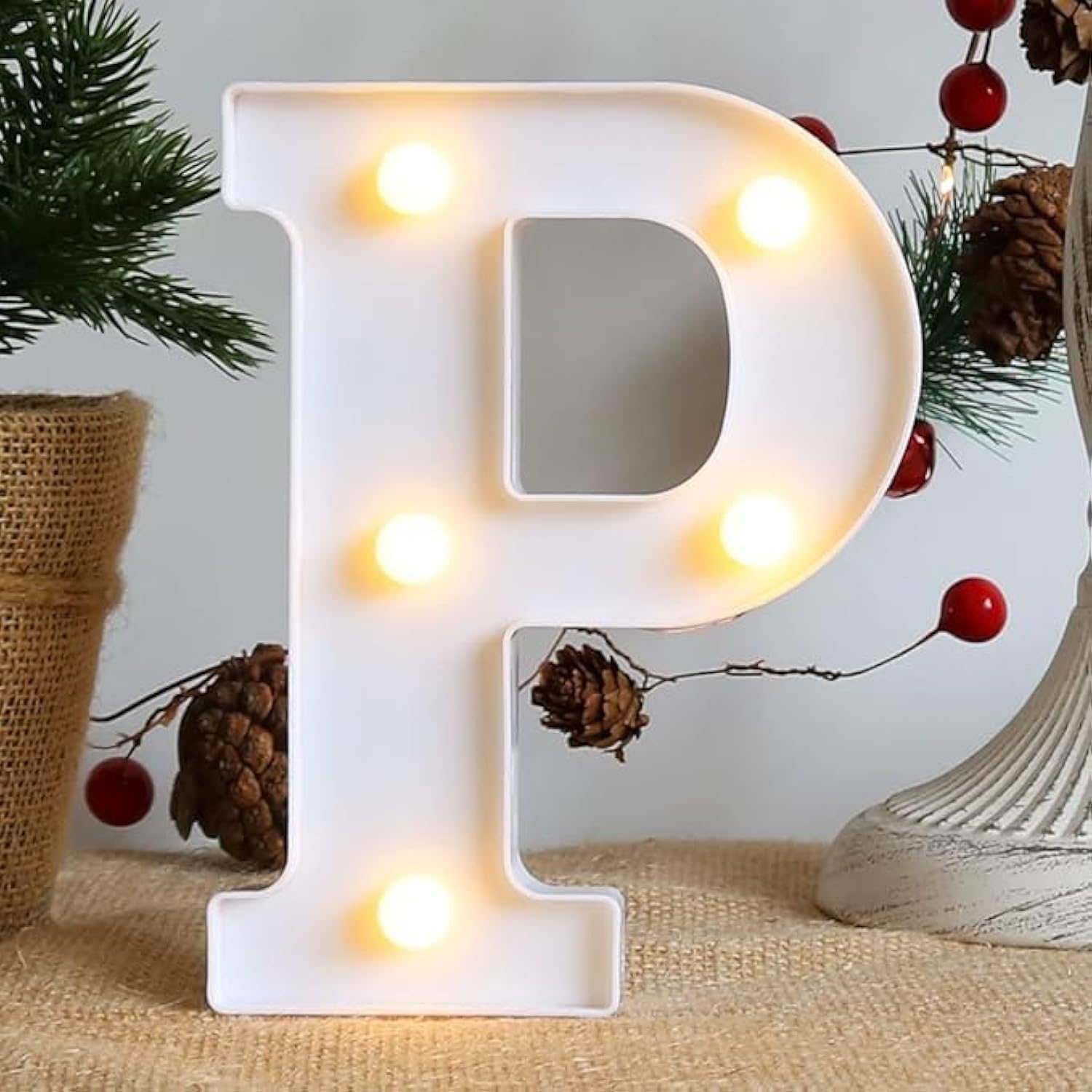 مضيئة باضاءة دافئة للديكور والحفلات p لمبة حرف