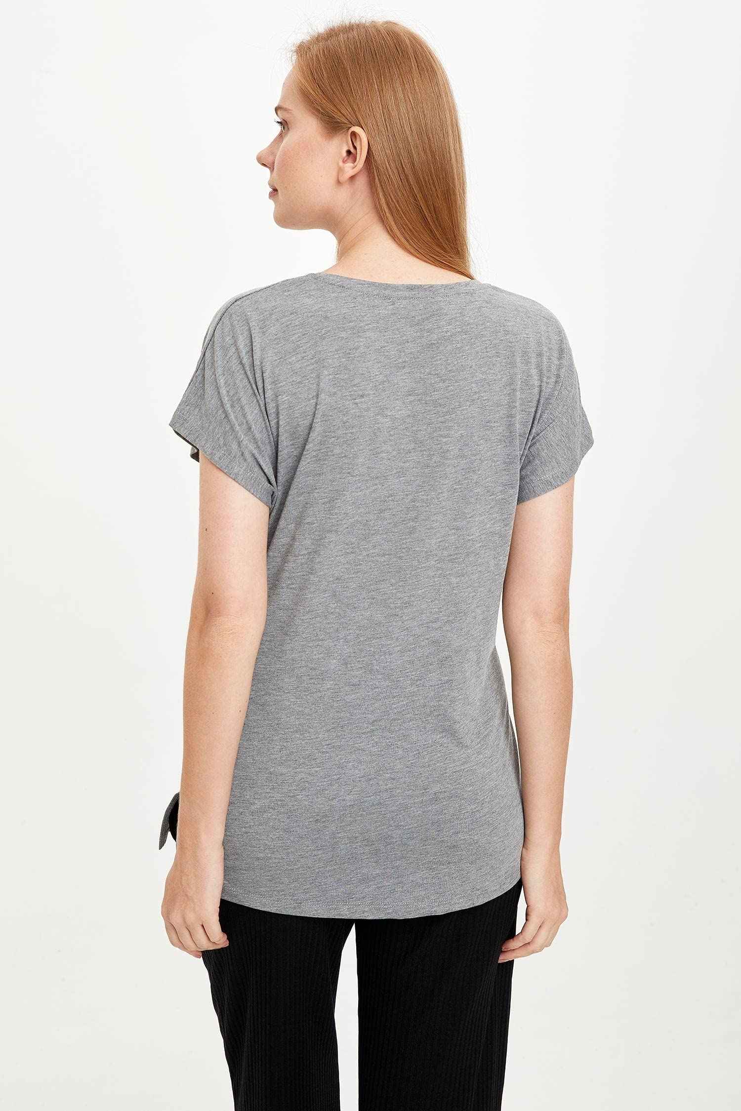 DeFacto womens R3377AZ T-Shirt - Safqqa Egypt