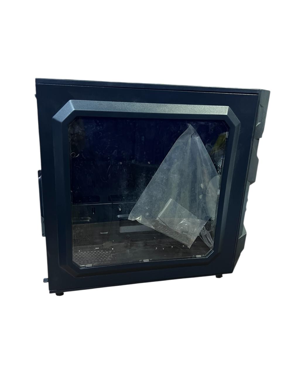 كيس الكمبيوتر شاركّون بيور ستيل RGB بتصميم ميد تاور ATX يجمع بين القوة والأناقة، مصنوع من الفولاذ المتين بلون أبيض أنيق مزوّد بإضاءة RGB قابلة للتخصيص تمنح الجهاز مظهراً عصرياً مميزاً.