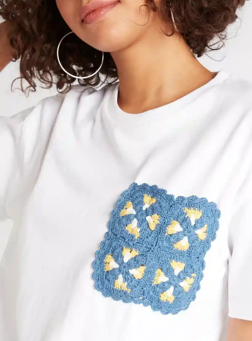 Crochet Pocket Accented T-shirt with Crew Neck and Short Sleeves - Safqqa Egypt