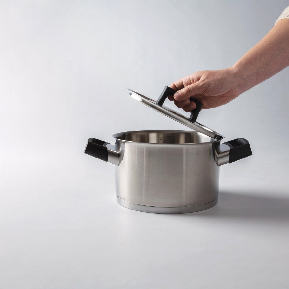 BergHOFF Covered Casserole Stainless Steel - Safqqa Egypt