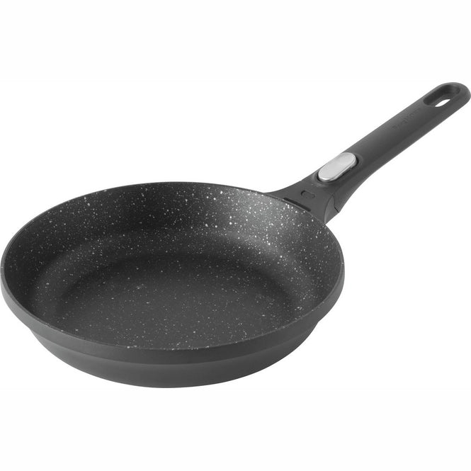 BergHOFF Frying Pan With Detachable Handle Black - Safqqa Egypt