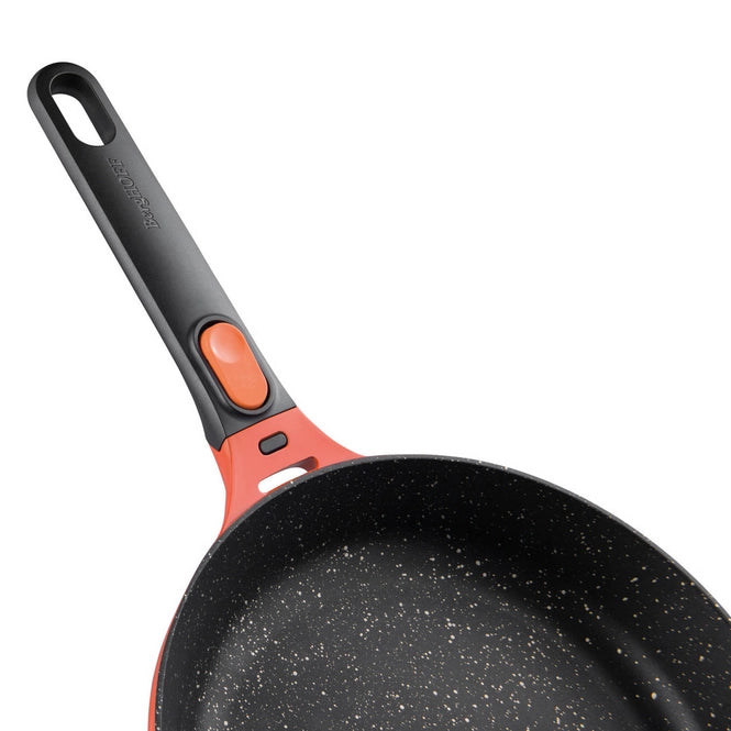 BergHOFF Frying Pan with Detachable Handle Red - Safqqa Egypt