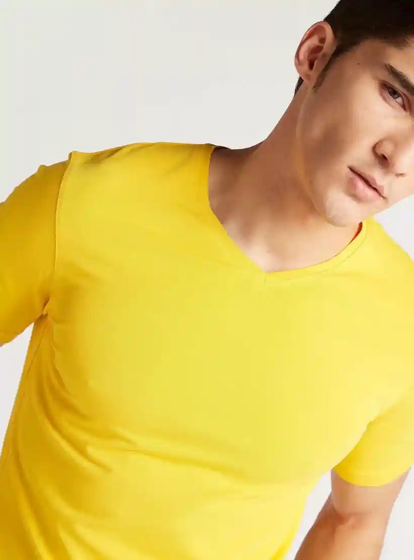 Solid V-neck T-shirt with Short Sleeves - Safqqa Egypt