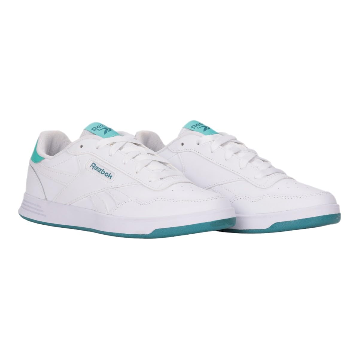 حذاء ريبوك الكلاسيكي للسيدات بتصميم كورت أنيق ومريح للاستخدام اليومي