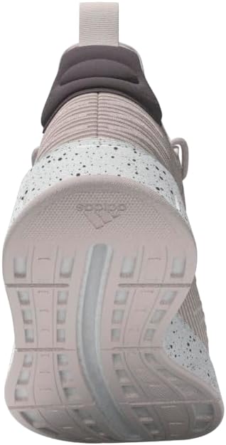 أحذية Adidas للنساء تجمع بين الأناقة، الراحة، والأداء-النعل المرن والخفيف يسمح بالحركة الطبيعية، مما يجعلها مثالية للمشي، التمارين، أو الخروج الكاجوال