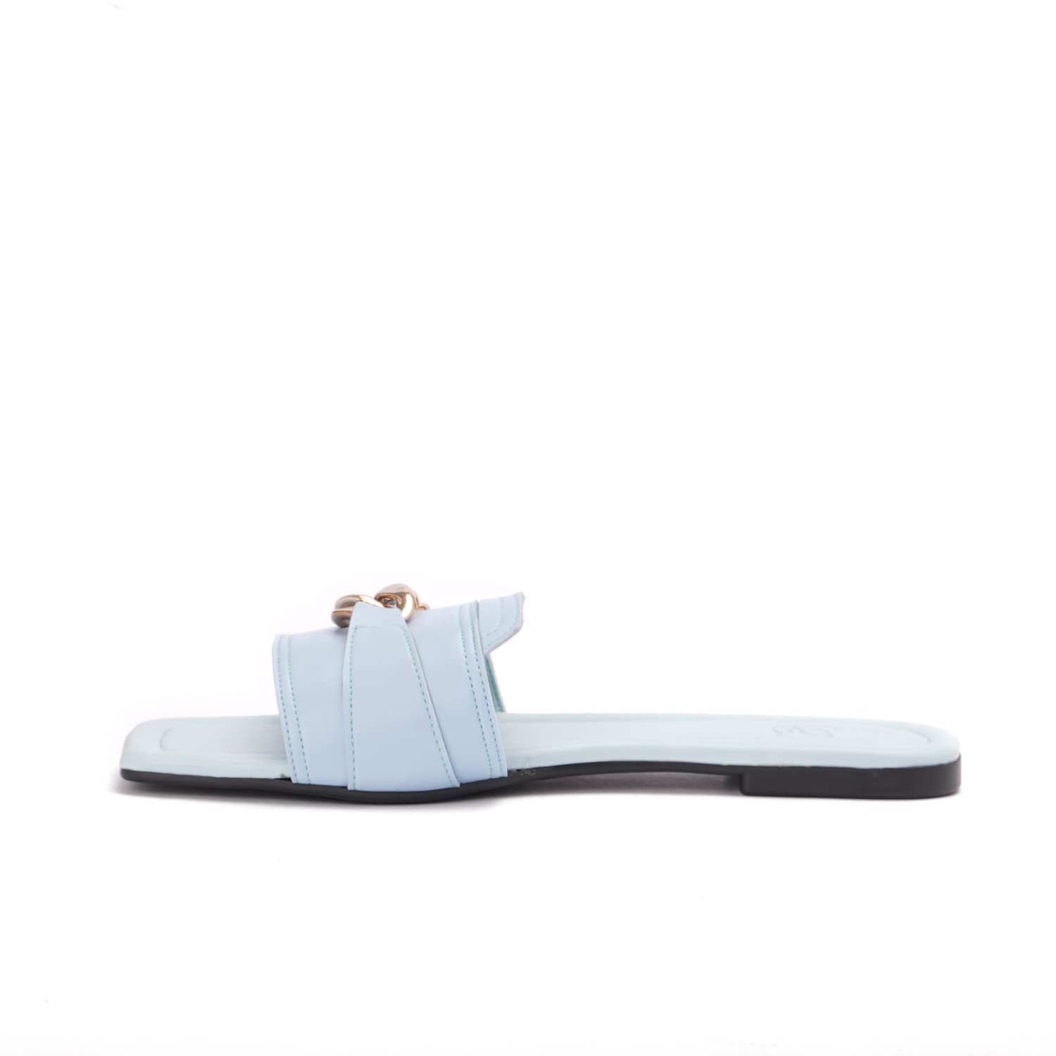 شبشب تي جي إس للنساء. يتميز ببطانة ناعمة ونعل متين يمنحك ثباتًا وراحة طوال اليوم