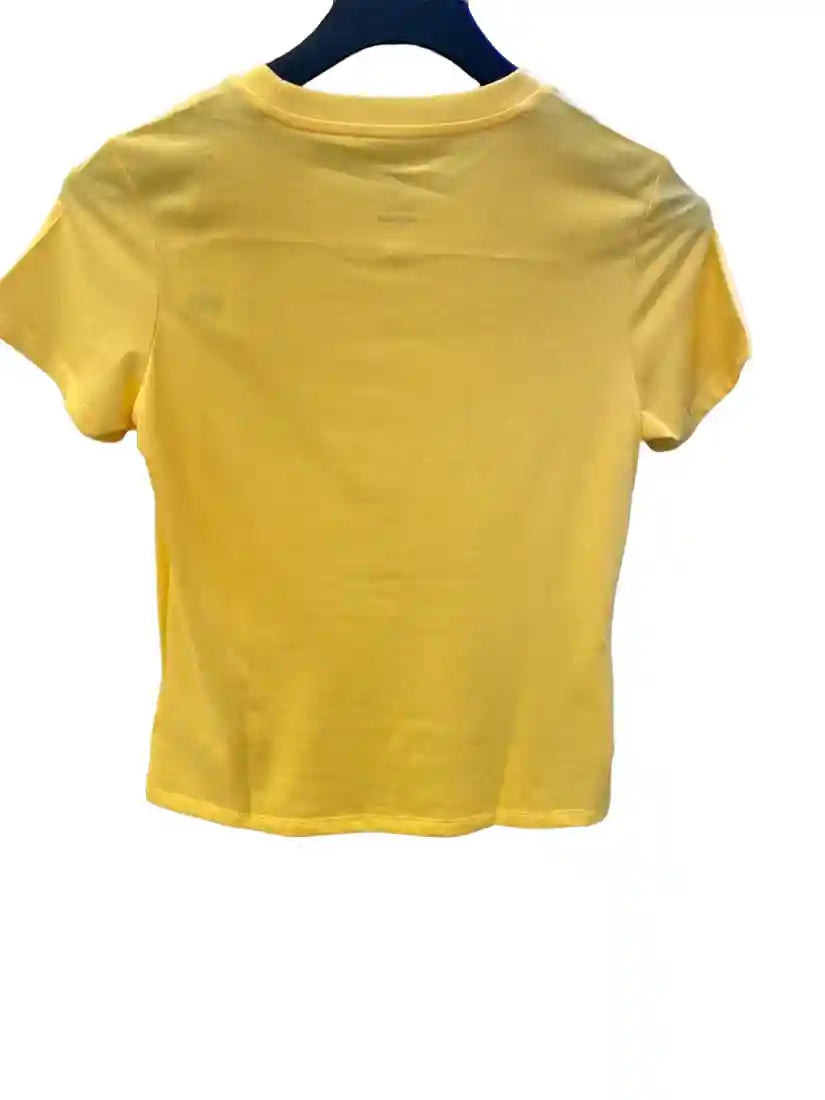  تيشيرتات نسائية من أنتَا. مصنوعة من خامة ناعمة  توفر قصة مريحة تناسب التمارين الرياضية، الخروجات اليومية، أو الاستخدام اليومي