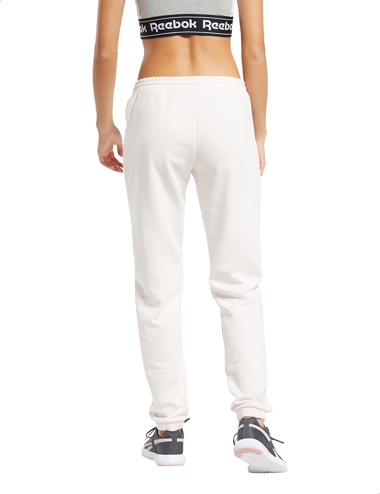 بنطال رياضي للنساء من ريبوك يجمع بين الأناقة الرياضية والراحة العالية في تصميم عملي يناسب كل الأوقات. مصنوع من قماش قطني ممزوج عالي الجودة يوفر ملمسًا ناعمًا وتهوية ممتازة. يتميز بقصة مريحة تسمح بحرية الحركة