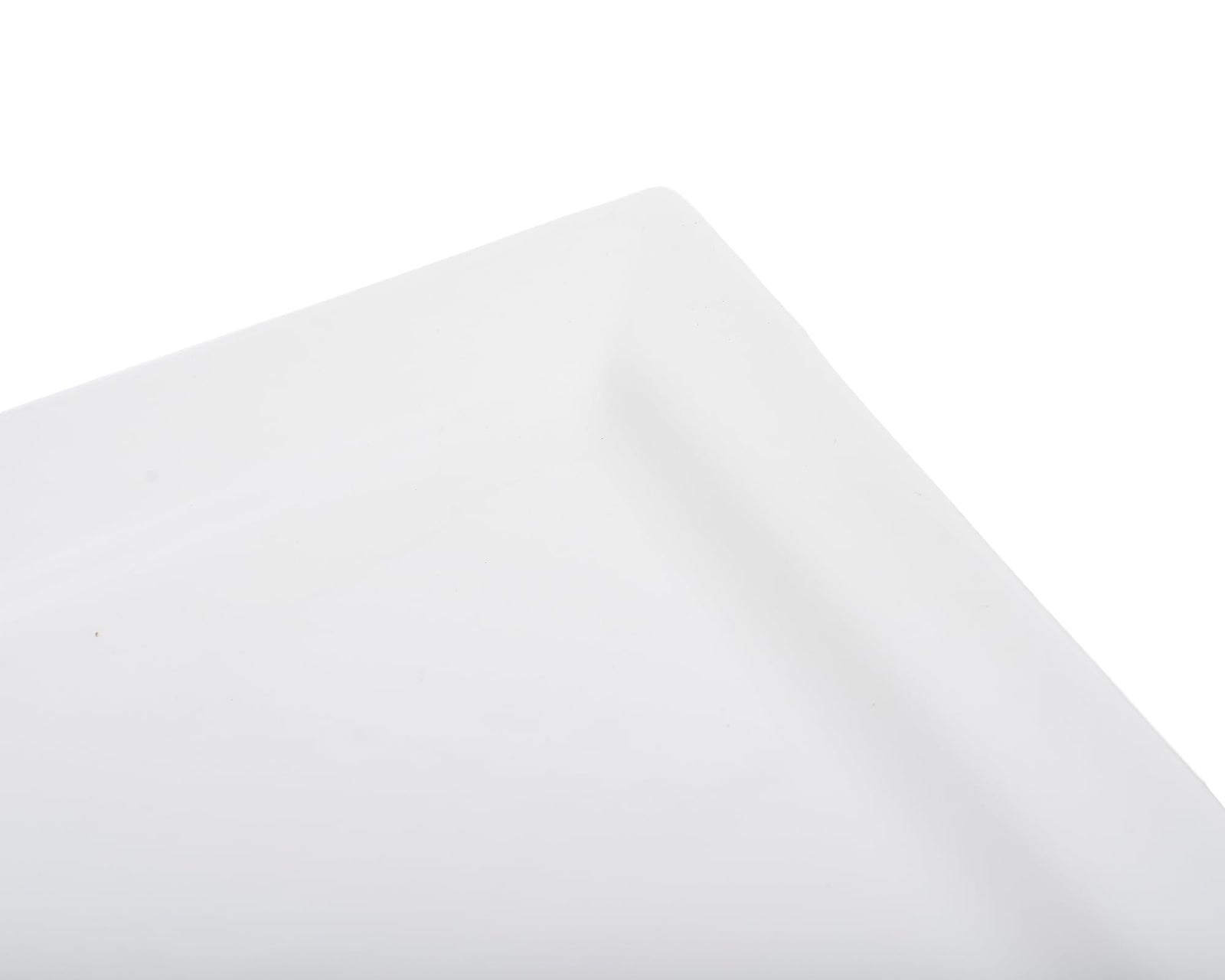 طبق تقديم مستطيل من البورسلين من Rosa بحجم 43 سم يتميز بتصميم أنيق وعملي يضيف لمسة راقية إلى مائدتك. مصنوع من بورسلين عالي الجودة