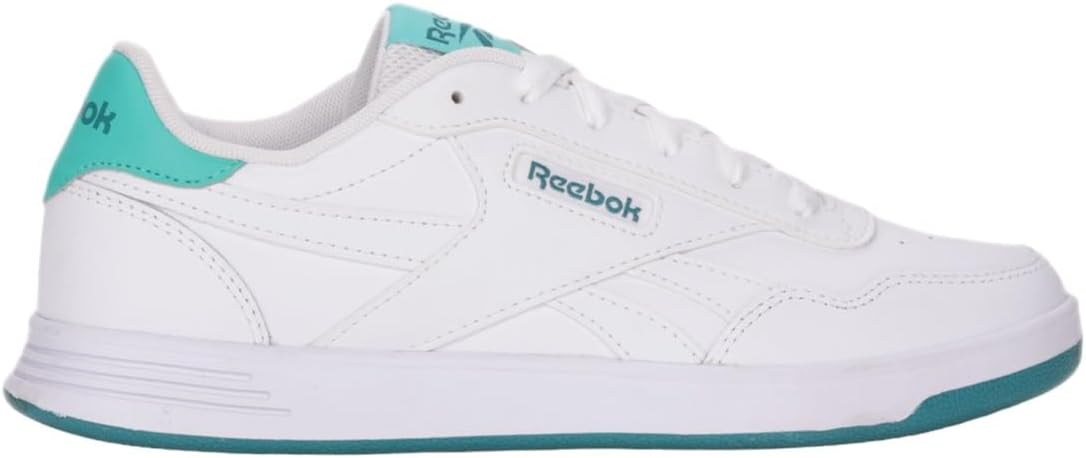 حذاء ريبوك الكلاسيكي للسيدات بتصميم كورت أنيق ومريح للاستخدام اليومي