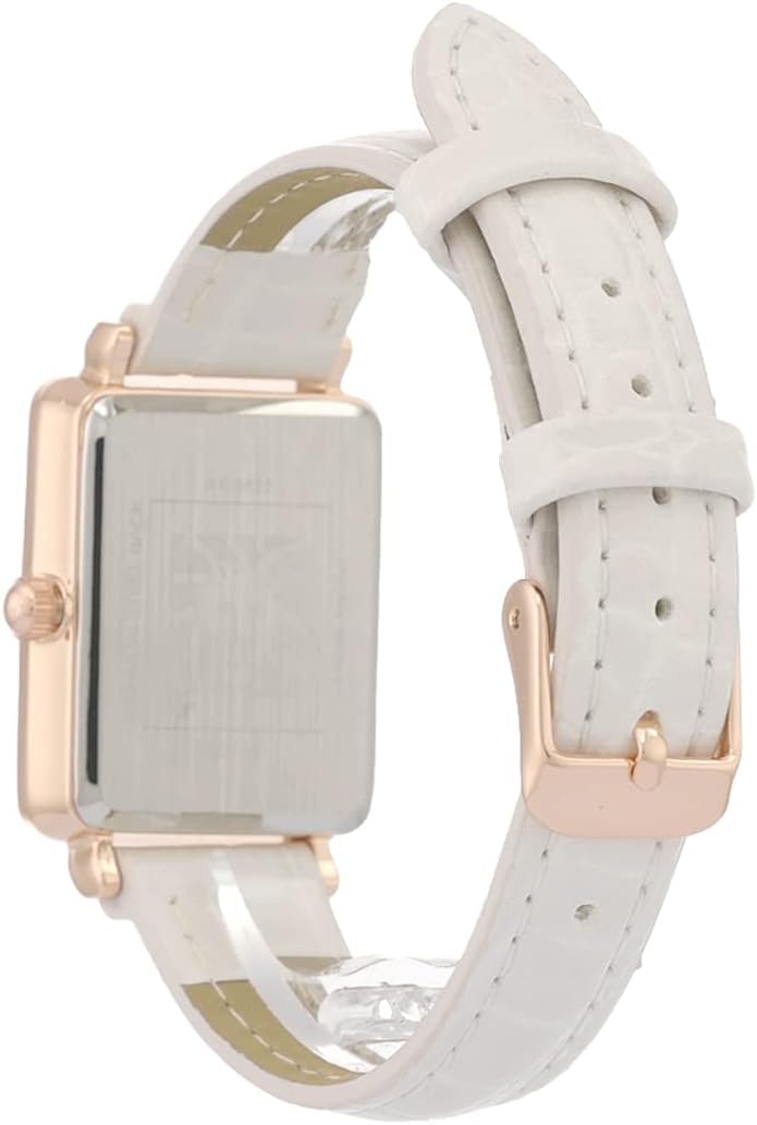 ساعة آن كلاين للنساء مزيجًا رائعًا من الأناقة والرقي، صُممت للمرأة العصرية التي تقدر الأسلوب الكلاسيكي الفاخر. مصنوعة من خامات عالية الجودة وتتميز بقرص دائري أنيق مع تفاصيل راقية 