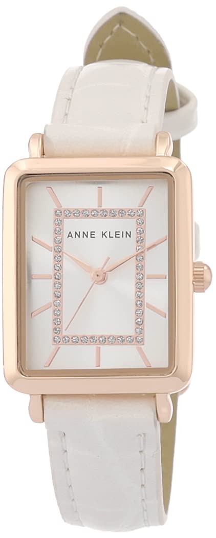 ساعة آن كلاين للنساء مزيجًا رائعًا من الأناقة والرقي، صُممت للمرأة العصرية التي تقدر الأسلوب الكلاسيكي الفاخر. مصنوعة من خامات عالية الجودة وتتميز بقرص دائري أنيق مع تفاصيل راقية 