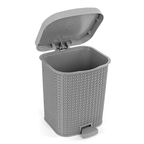 سلة قمامة متوسطة باللون الرمادي من الهلال و سيلفر ستار مع لمسة ذهبية تجمع بين الأناقة والعملية للحفاظ على نظافة وأناقة المكان