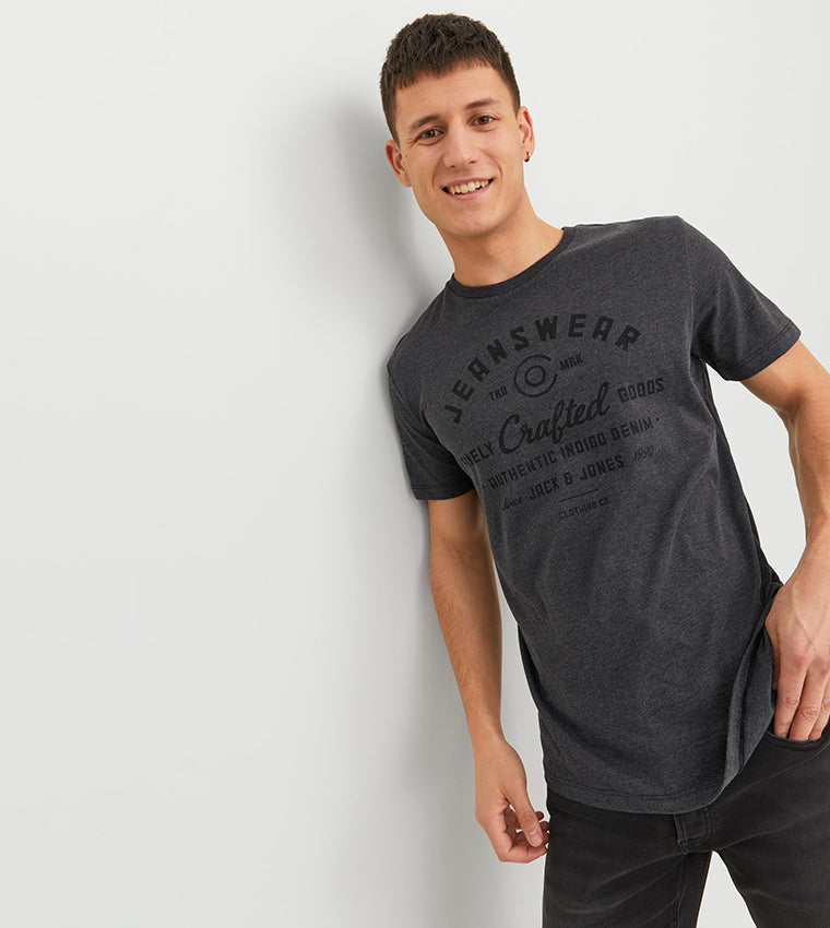 تيشيرت رجالي بياقة دائرية من جاك آند جونز