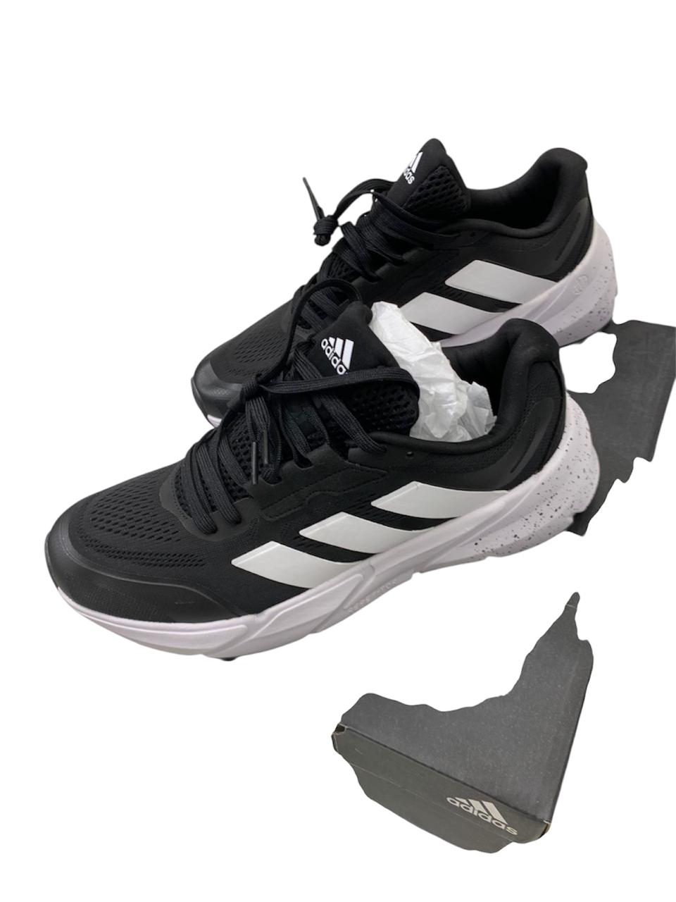Generic Shoes For Men Durable materials for long-lasting wear