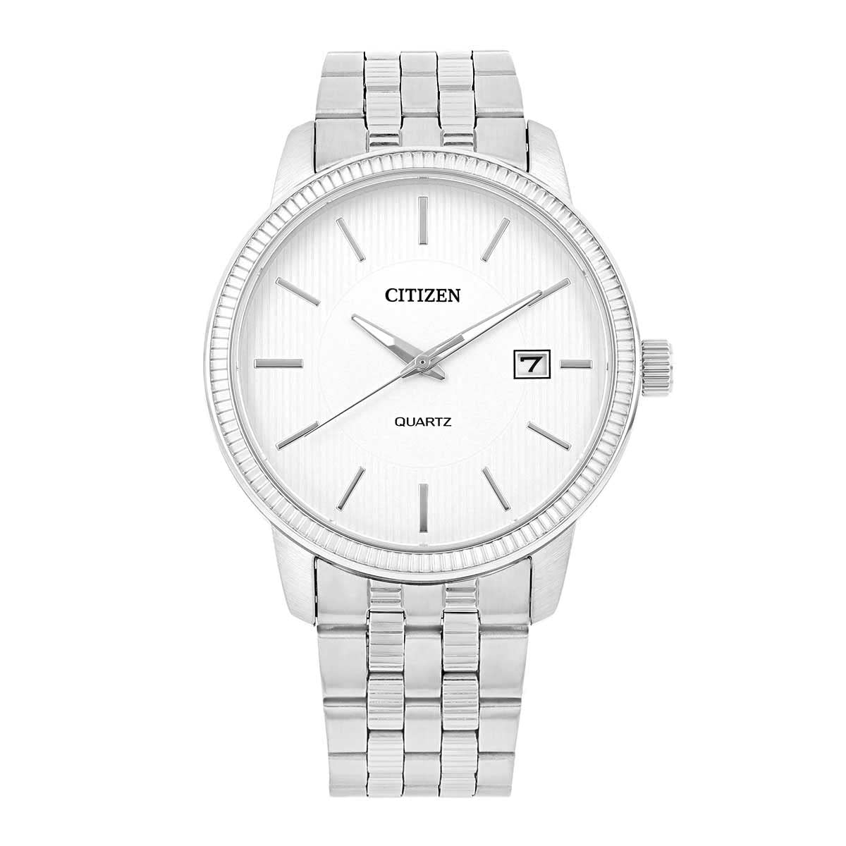 ساعة سيتيزن DZ0050-57A للرجال هي ساعة راقية ومتينة تجمع بين التصميم الكلاسيكي والوظائف العصرية. تتميز بقرص آنالوج أبيض وحزام من الفولاذ المقاوم للصدأ،