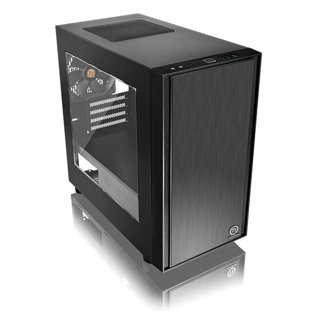 يعتبر صندوق Thermaltake Versa H17 خيارًا مدمجًا وأنيقًا لمكونات الكمبيوتر بتصميم micro-ATX. يتميز بتشطيب أسود أنيق وبنية فولاذية عالية الجودة توفر متانة ممتازة وتدفق هواء فعال
