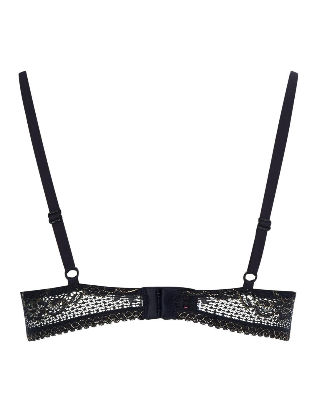 استمتعي بالراحة والأناقة والدعم مع حمالة الصدر من تومي هيلفيغر. مصنوعة من خامات ناعمة وعالية الجودة لتوفير راحة طوال اليوم 