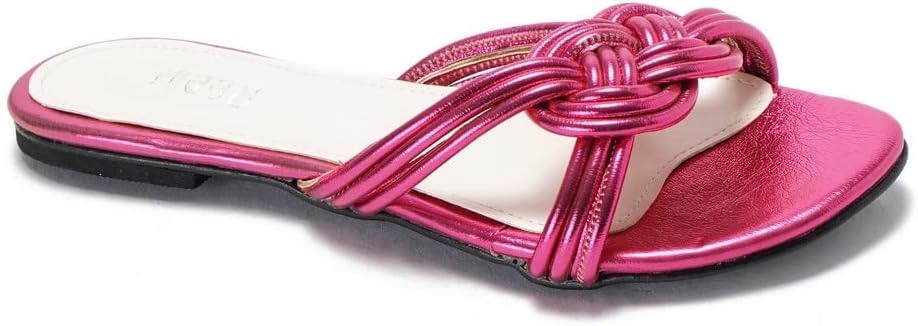 شبشب Grinta للنساء يجمع بين الراحة والأناقة الكاجوال. مصنوع من مواد ناعمة ومتينة لضمان راحة القدمين طوال اليوم.