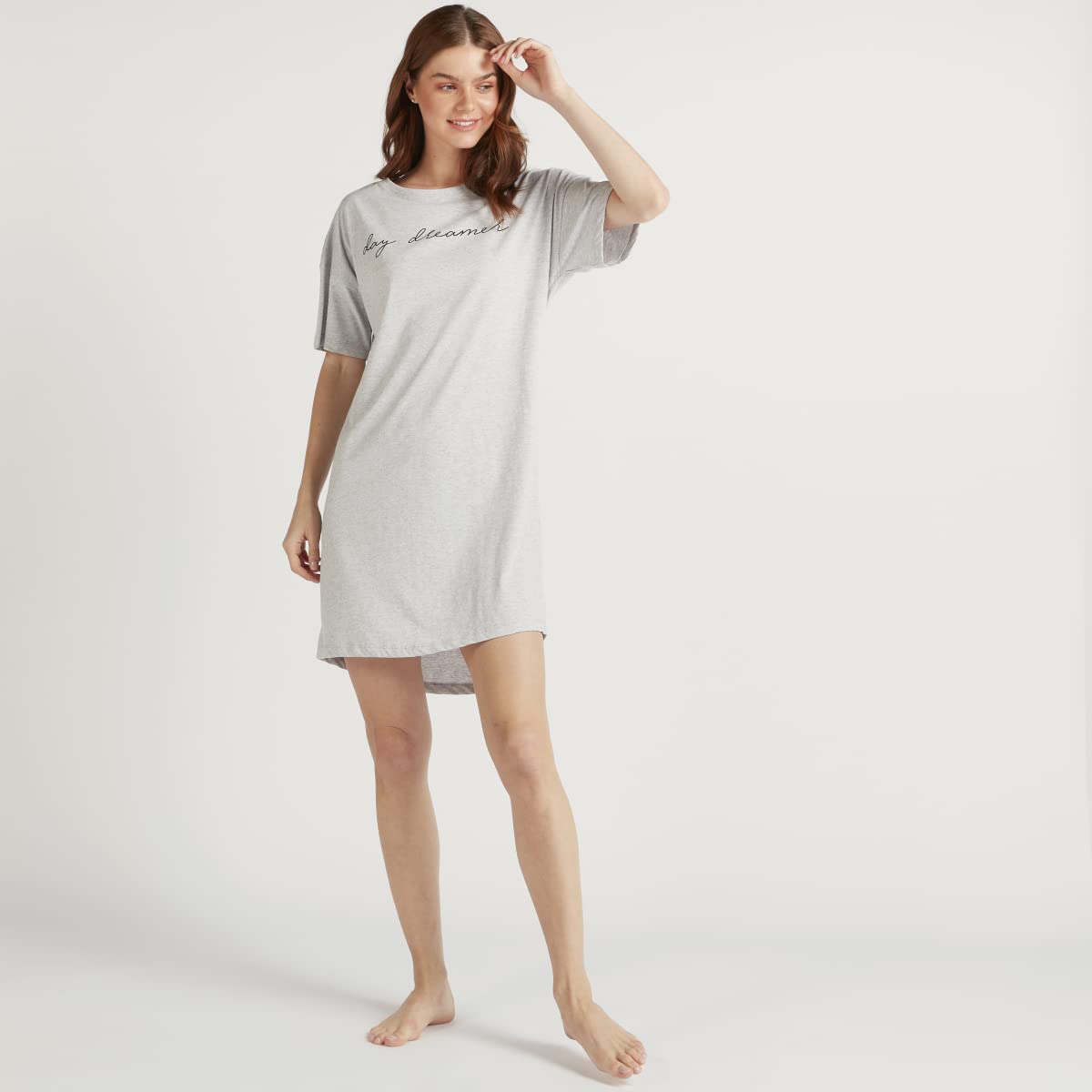 نايت درسات من سبلاش للنساء مصممة لتمنحك راحة واسترخاء طوال الليل. مصنوعة من خامة ناعمة وخفيفة