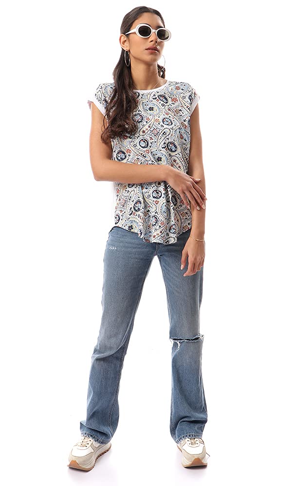 بلوزة نسائية من رافين بأكمام قصيرة وتصميم مريح، تجمع بين الراحة والأناقة في آن واحد. تتميز بقصة فضفاضة وقماش خفيف مناسب للاستخدام اليومي، 