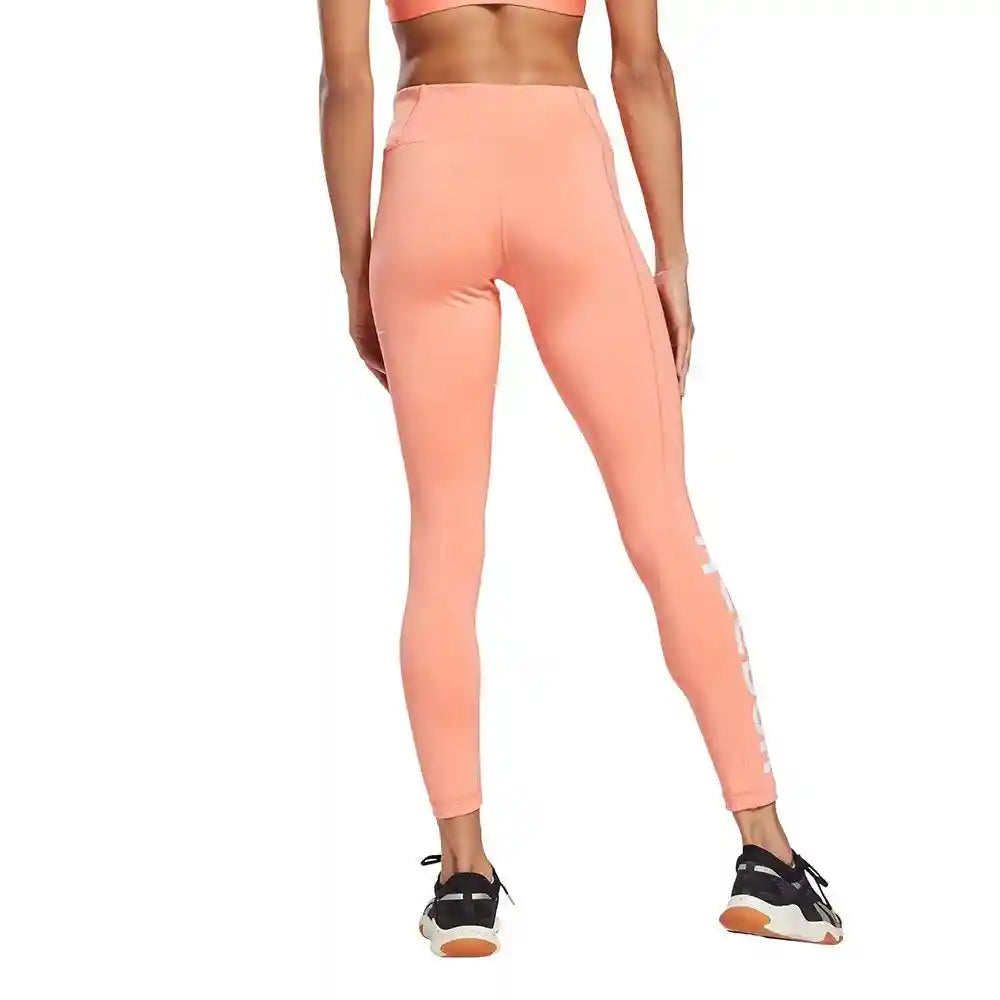  ليجنز ريبوك للنساء. مصنوع من قماش مرن ومتنفس يمنحك دعماً ممتازاً 