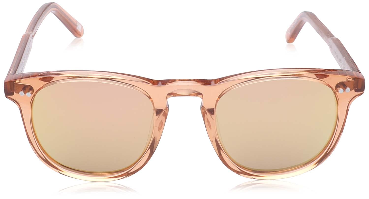 نظارات تشيمي للنساء بتصميم عصري أنيق يجمع بين الأناقة والعملية. صُنعت من إطارات أسيتات عالية الجودة وعدسات تحمي من الأشعة فوق البنفسجية لتوفير المتانة والحماية الكاملة للعينين