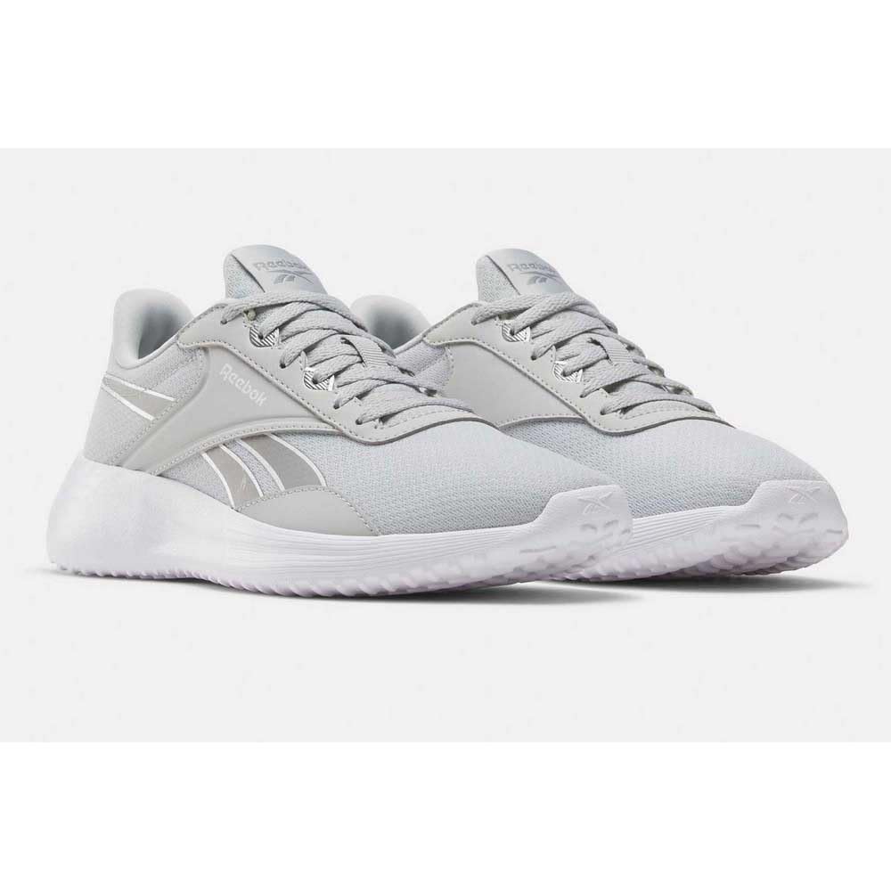 أحذية Reebok للنساء تجمع بين الأناقة الرياضية والراحة الفائقة والأداء المتميز