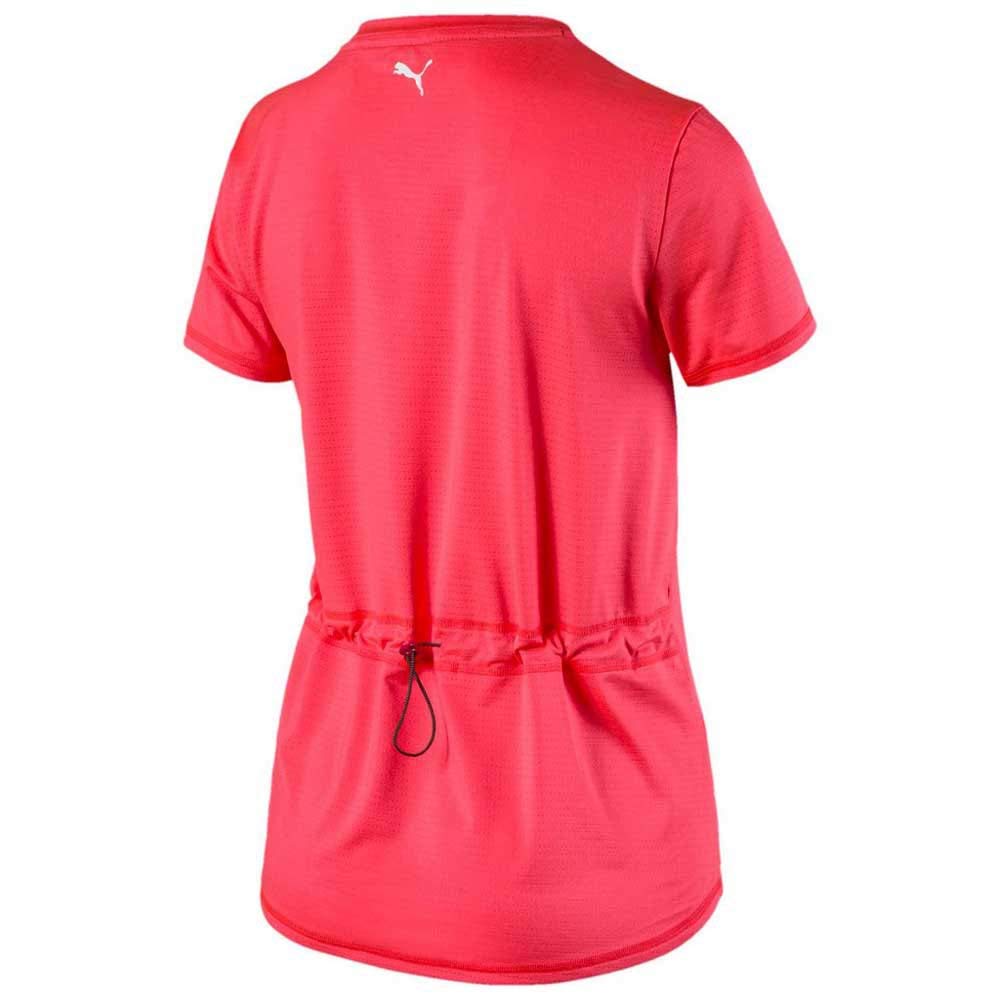 تيشيرتات بوما للنساء المصممة لتمنحك مظهرًا عصريًا وأداءً مريحًا في كل الأوقات. مصنوعة من قماش قطني ناعم وخفيف أو خامة تمتص الرطوبة لتبقيك منتعشة ومريحة طوال اليوم