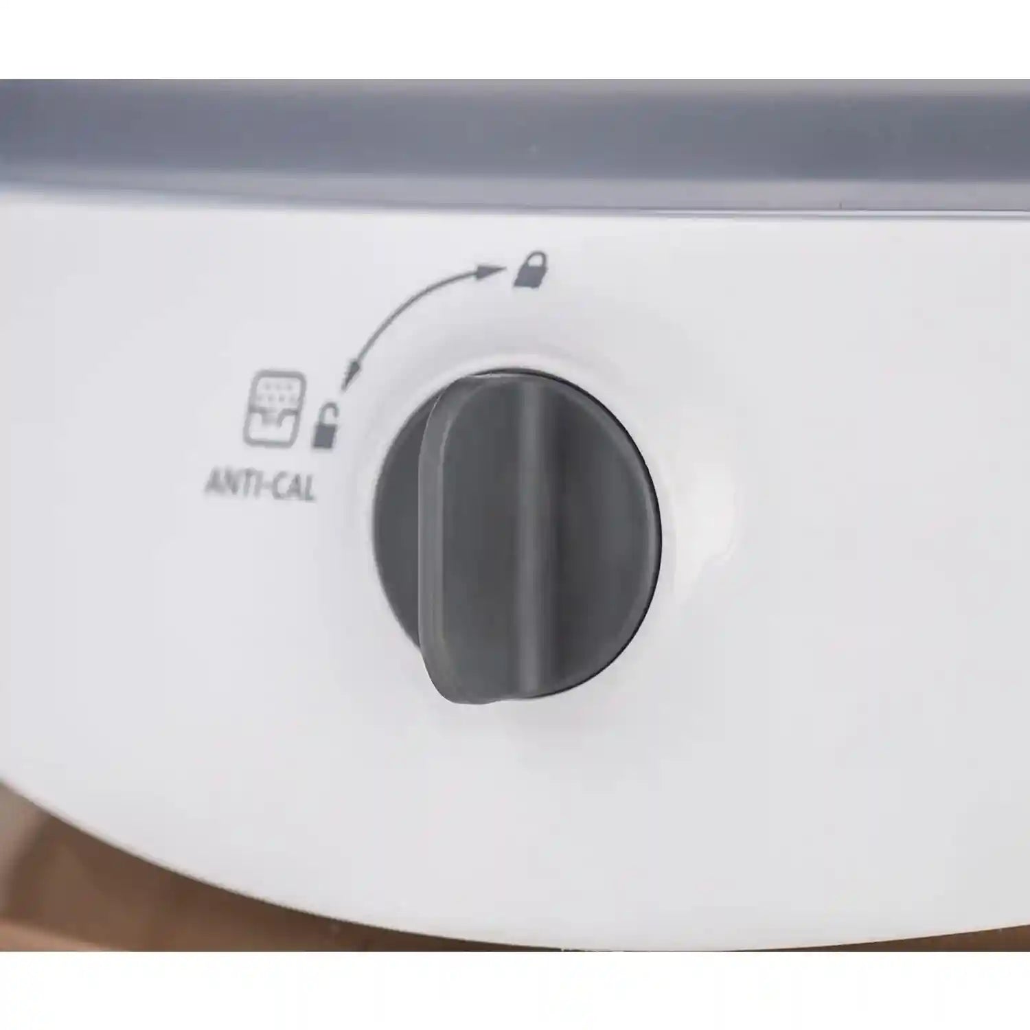 BLACK+DECKER Twin Pole Garment Steamer 2400W GST2400-B5 - Safqqa Egypt