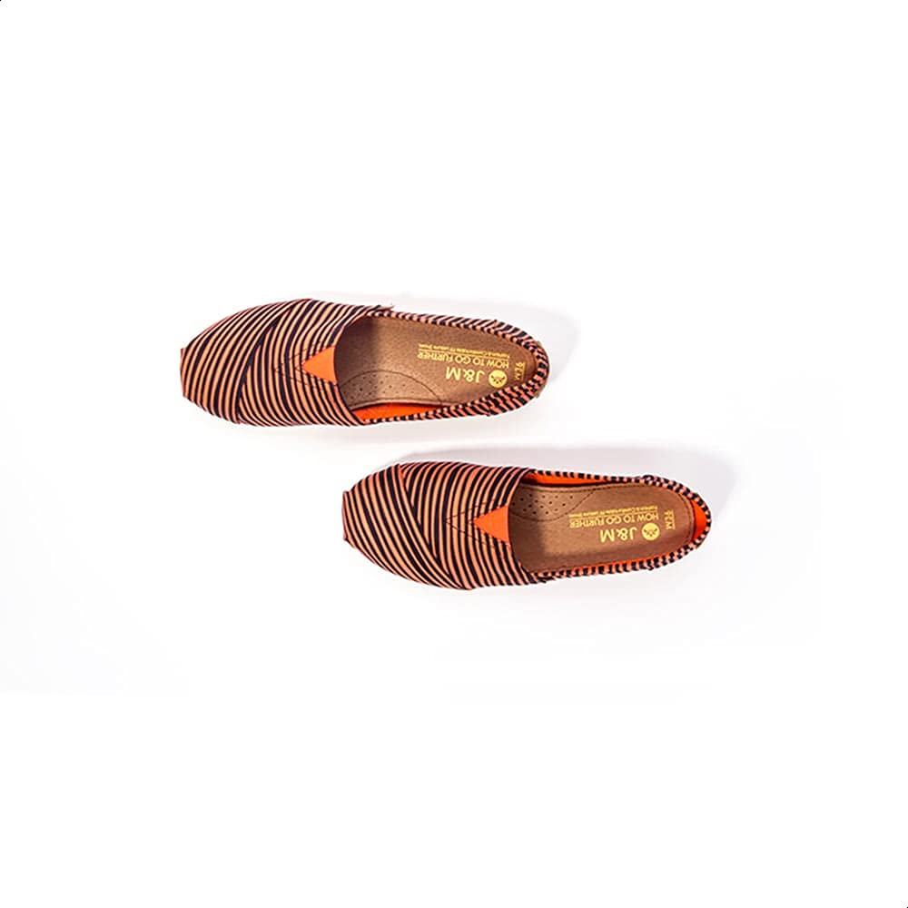 حذاء سهل الارتداء بتصميم منخفض وبخطوط ملونة للنساء من جوي اند ماريو