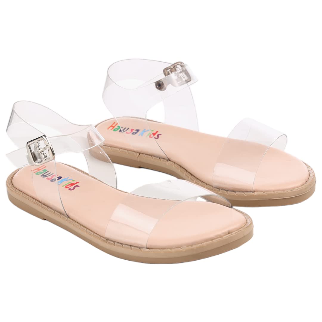 صندل MuswannaA للبنات مصمم ليمنح الراحة والأناقة وسهولة الارتداء للاستخدام اليومي. يتميز بخفة الوزن ونعومة الخامة ليحافظ على راحة أقدام الصغيرات طوال اليوم