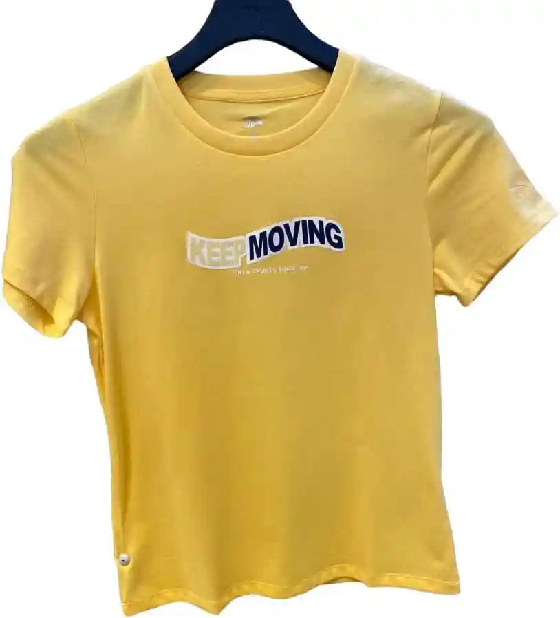  تيشيرتات نسائية من أنتَا. مصنوعة من خامة ناعمة  توفر قصة مريحة تناسب التمارين الرياضية، الخروجات اليومية، أو الاستخدام اليومي