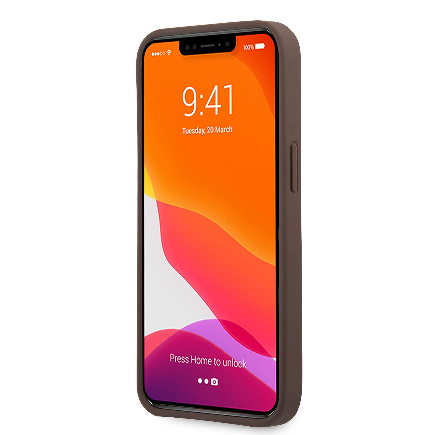 غطاء سي جي موبايل لآيفون 14 برو ماكس يجمع بين الحماية الممتازة والمظهر الأنيق باللون البني