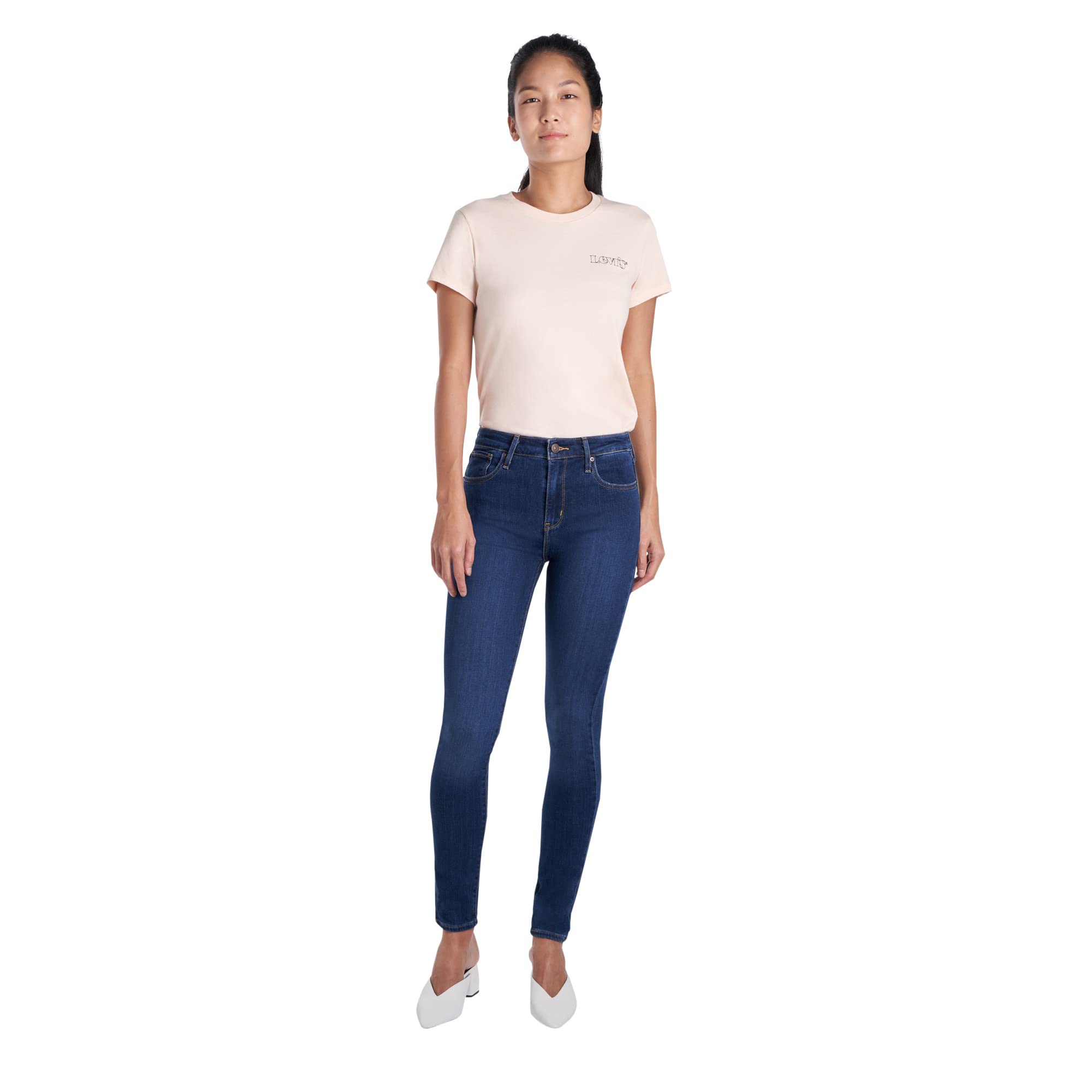  بنطال جينز ضيق من Levi’s للنساء مزيج مثالي من الأناقة الكلاسيكية والتصميم العصري الضيق