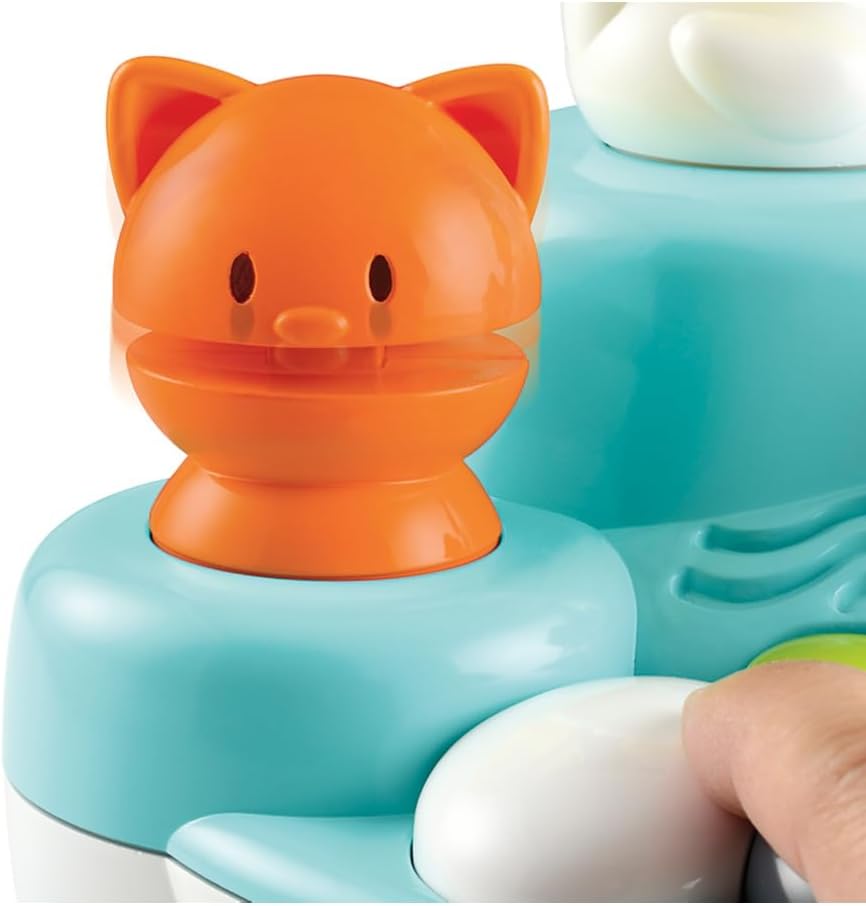 آلات الألعاب الموسيقية من مركز التعلم المبكر وسيلة رائعة لتعريف طفلك بعالم الموسيقى والإيقاع بطريقة ممتعة وتفاعلية. صُممت خصيصًا لتناسب الأيدي الصغيرة وتتميز بألوان زاهية ومواد آمنة