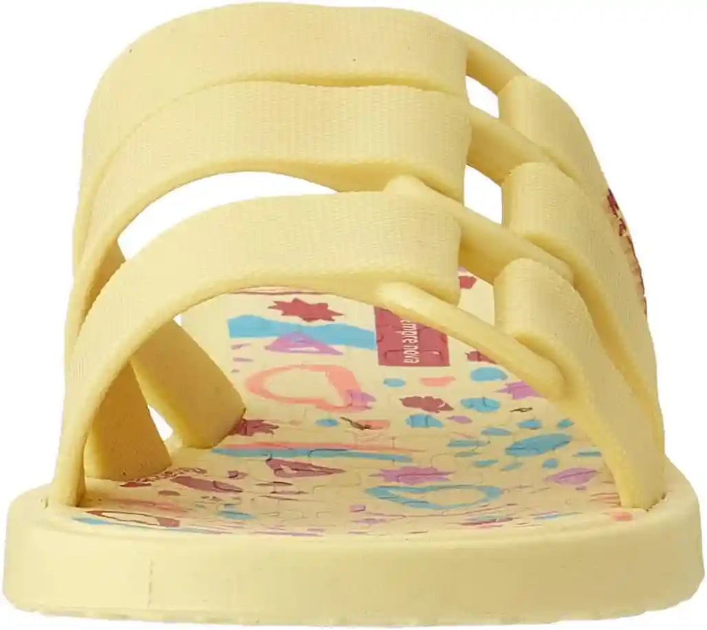 Ipanema Slipper For Girls,Easy to slip on and off for convenience,Durable sole suitable for indoor and outdoor use.