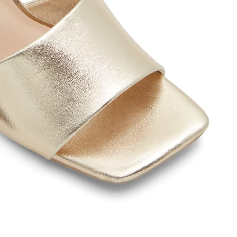 صندل نسائي من CALL IT SPRING مصمم ليجمع بين الراحة اليومية والأناقة العصرية. يتميز بتصميم خفيف مع نعل مريح مناسب للارتداء لفترات طويلة.