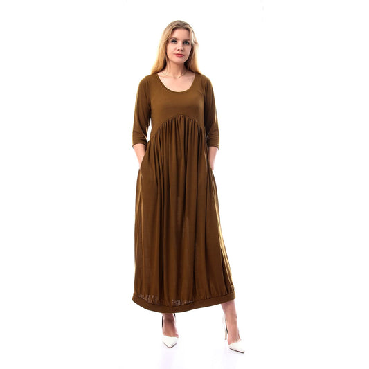 جميلة فستان نسائي بأكمام كوع بلون بني سادة مع حاشية فستان