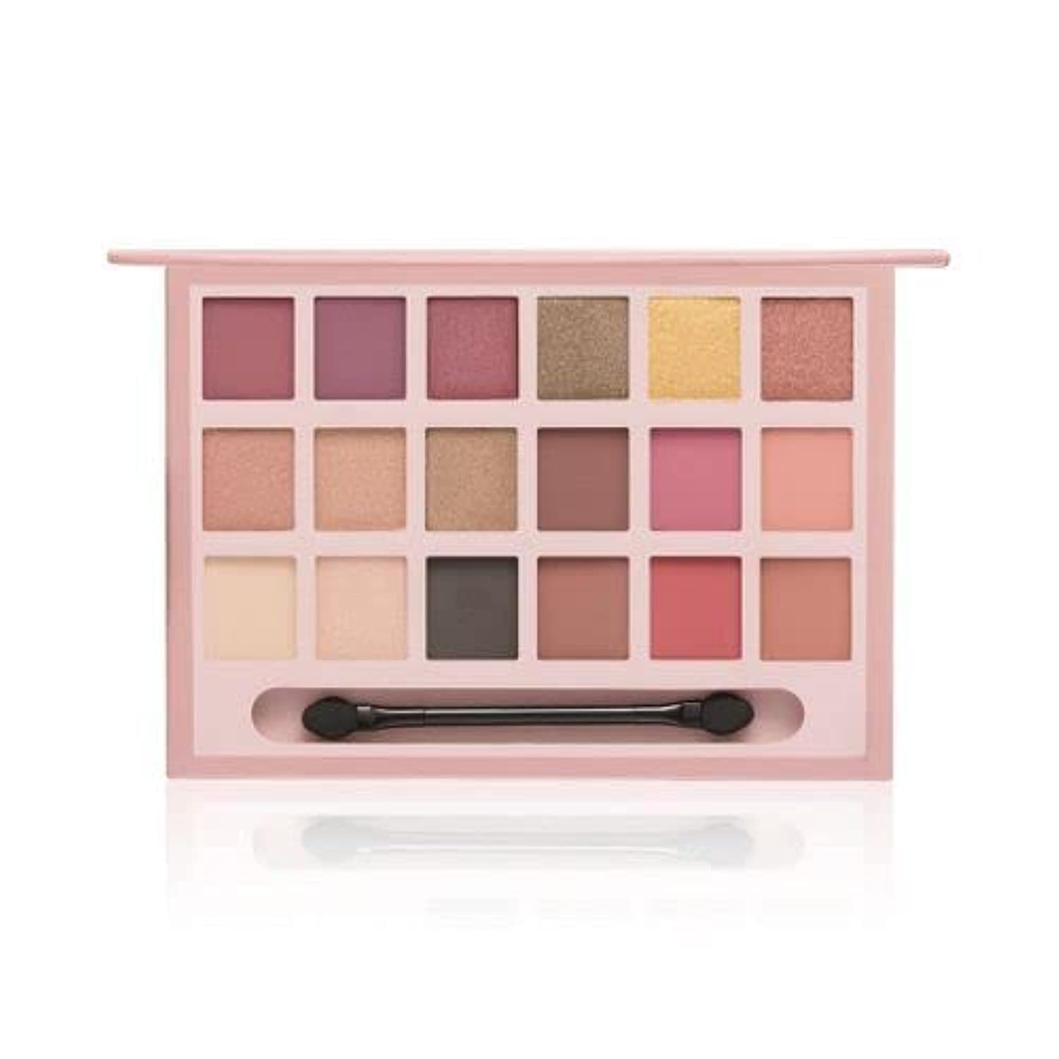 أيشادو بحجم صغير للجيب اكس-تريم اكسيس من جيه كات بيوتي، ريد كاربت بريميير